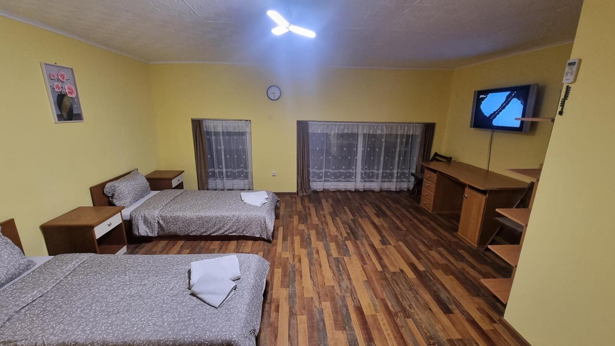 Old Style Hotel Vratsa Bagian luar foto